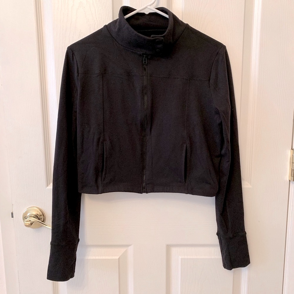 Beyond Yoga Boxed In cropped jacket